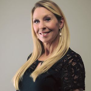 Meet your Posher, Holly